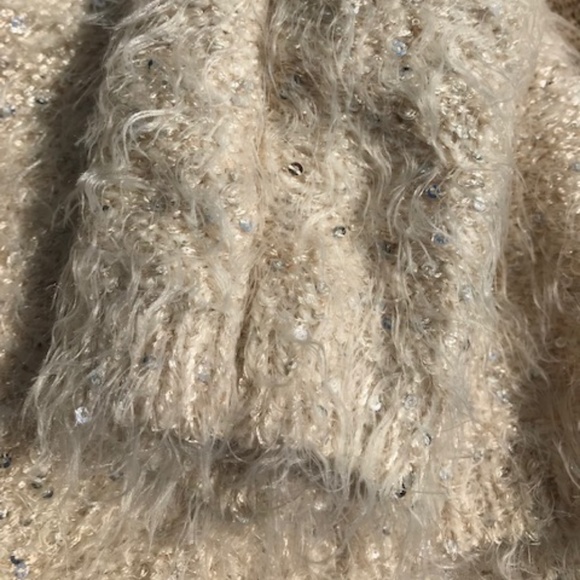 NUAGE, Cream Sequin Fuzzy Sweater, size Large - Picture 4 of 6